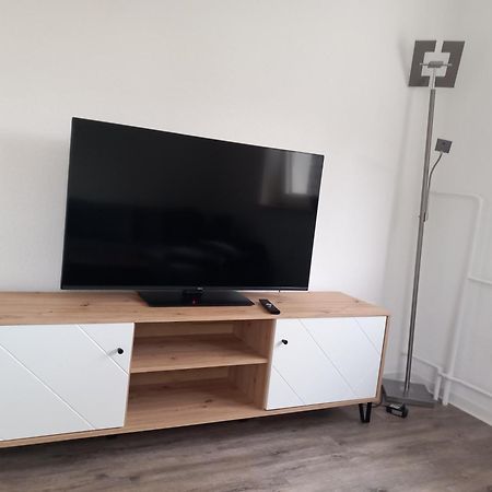 City Apartment Duisburg 1#Netflix &Wlan &Kingsize Bett &Kaffee Maschine & Central & 500M Innenhafen & 2 Min U Bahn Exterior foto
